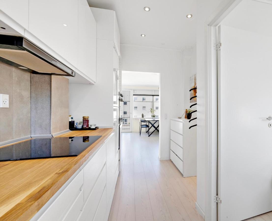 Private Scandinavian Apartment Randers Bagian luar foto